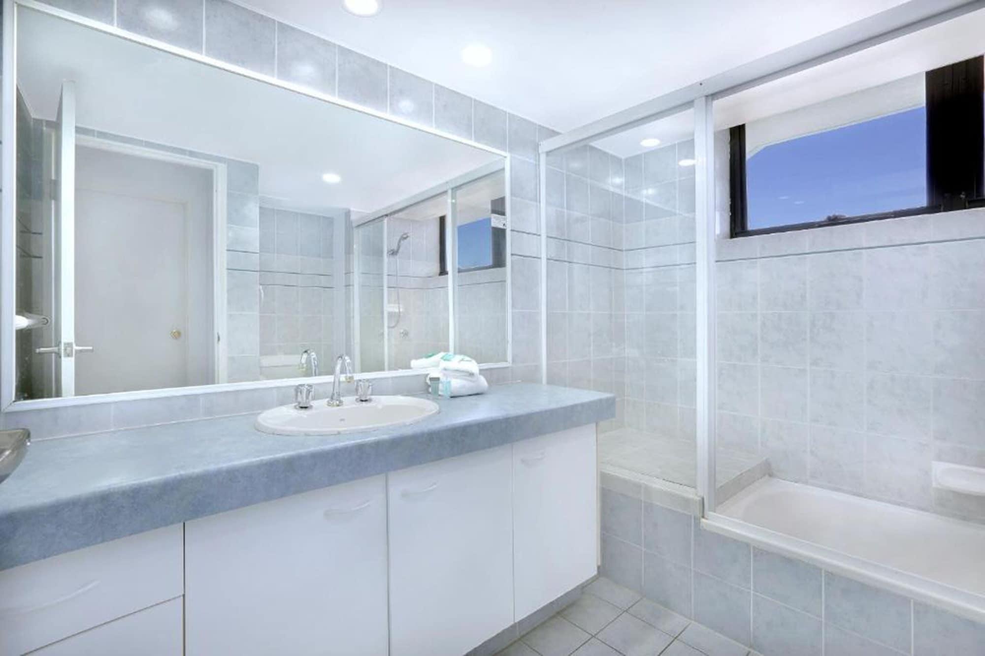 Apartment Genesis Apartments By Gold Coast Premium *